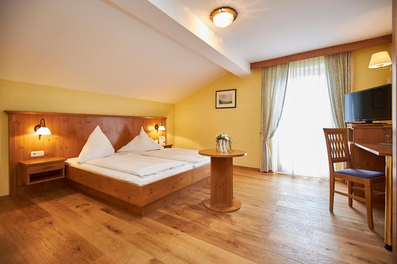Gasthof-Hotel Zur Post Samerberg Exterior foto